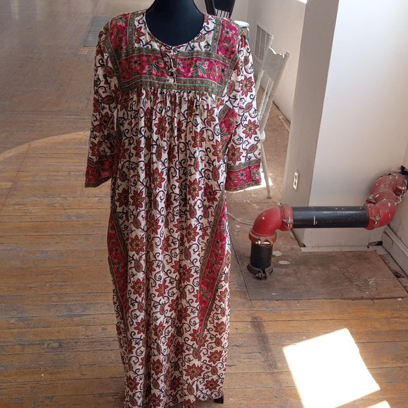 Vintage Floral Maxi Mumu - Picture 4 of 10